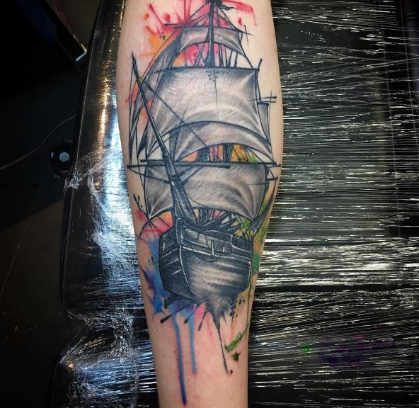 Conception de tatouage de bateau pirate et idées pour les hommes