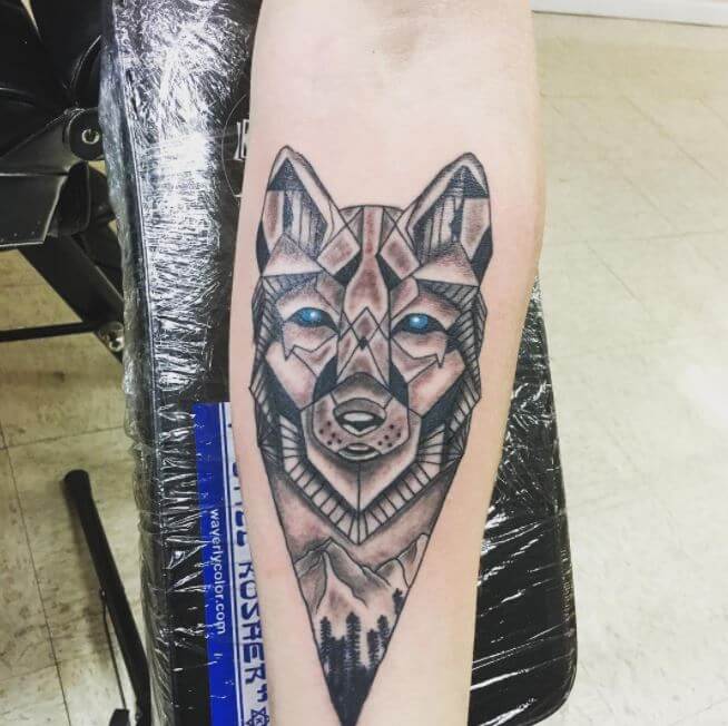 Wolf Wrist Tattoo (1)