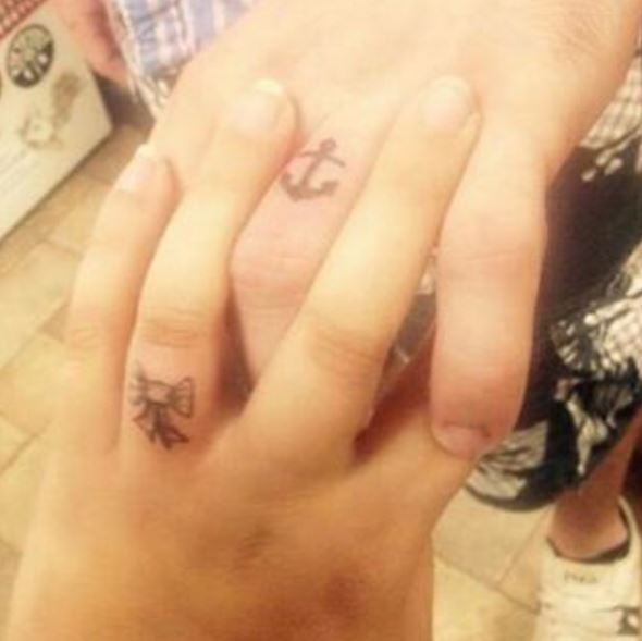 Henna Tattoo - Cuties.. #dragonfly #hearthbeat #anchor... | Facebook