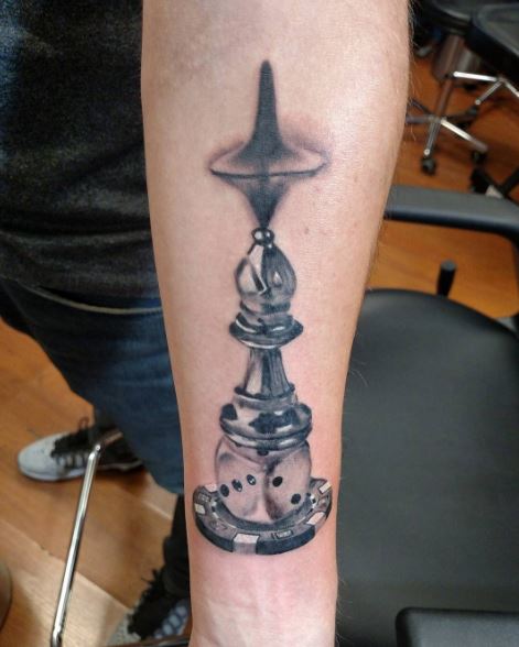 Design šachového tetování na ruce