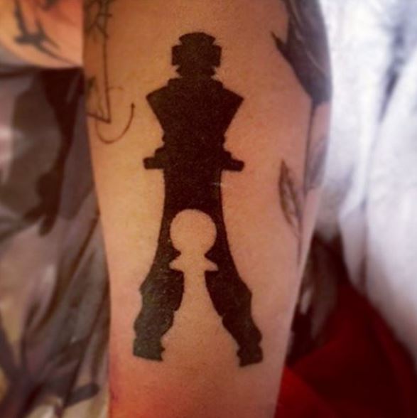 Design šachového tetování král a pěšec na ruce