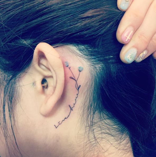 50+ Cute Behind The Ear Tattoos For Women (2021) Small Designs