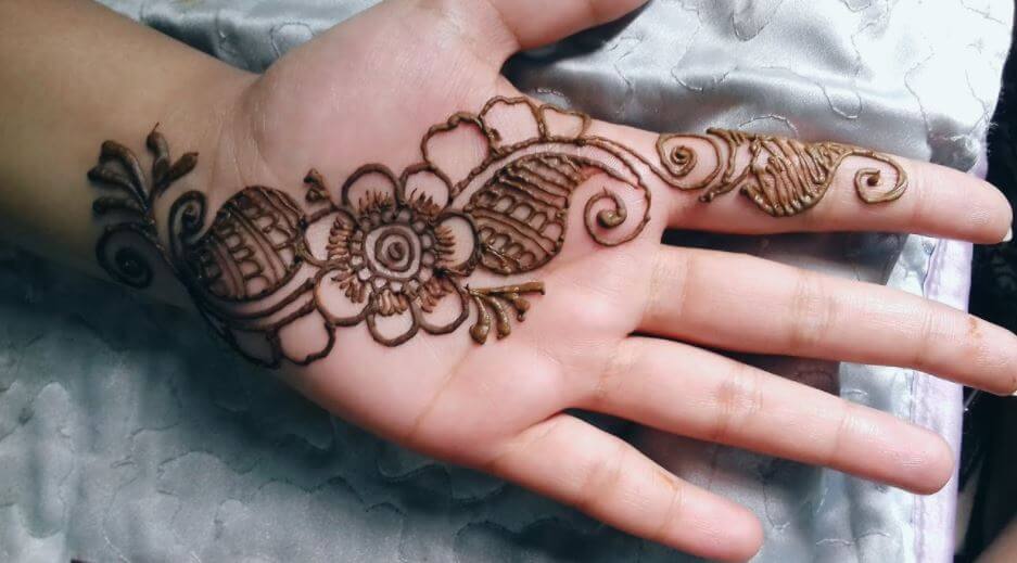 100 Latest Mehndi Designs For Hands Simple Easy 21