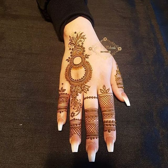 Henna Hand Designs Meanings (1)