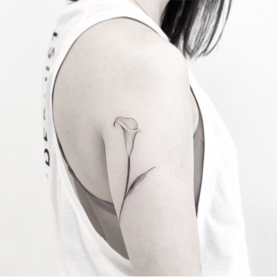 Lily Shoulder Tattoos Meaning Ideas Designs (129)